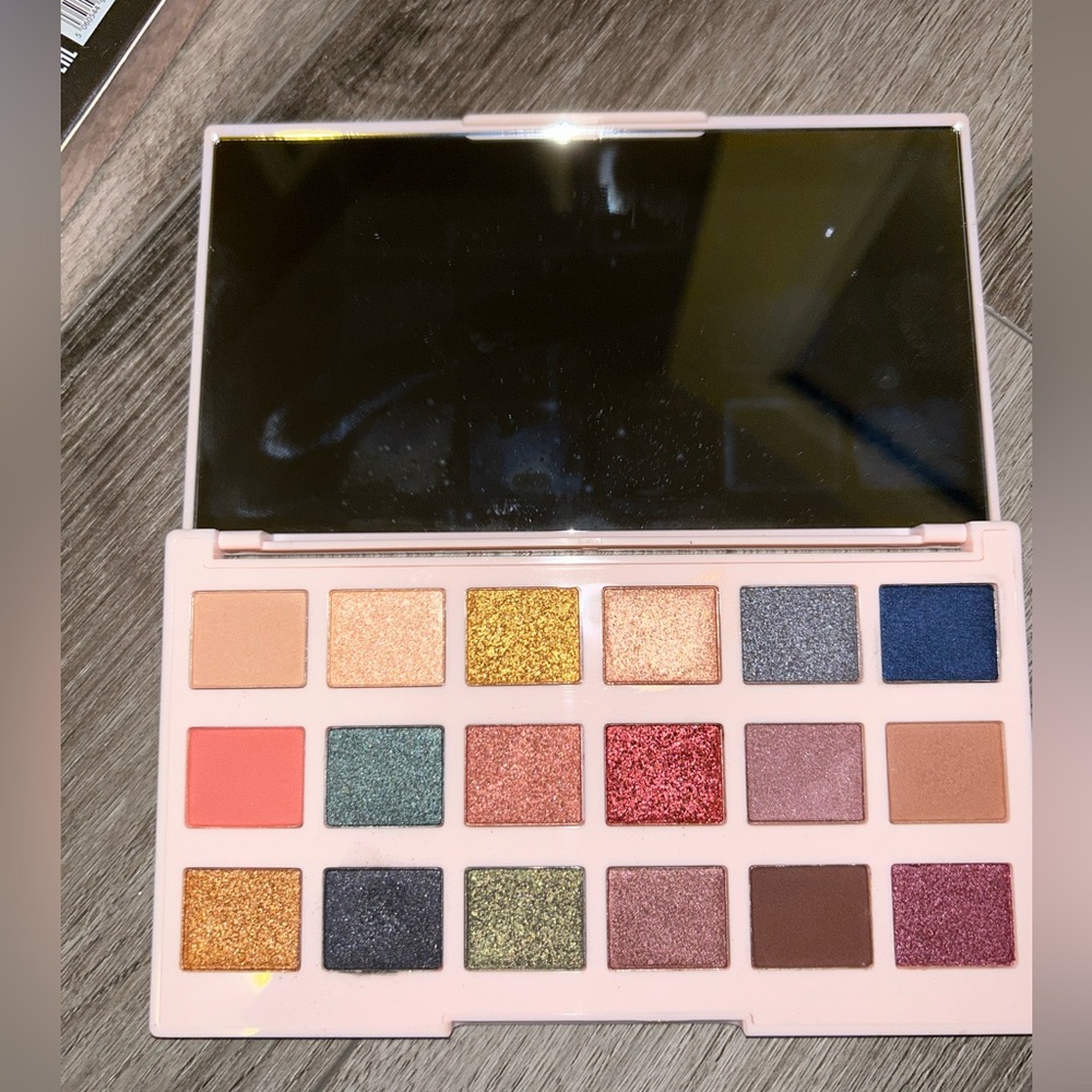 Ciate The Editor Eyeshadow Palette New England